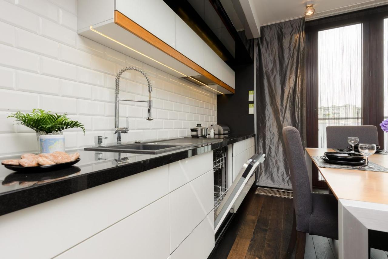 Warsaw Srodmiescie Riverside Three-Bedroom Apartment By Renters Varsóvia Exterior foto