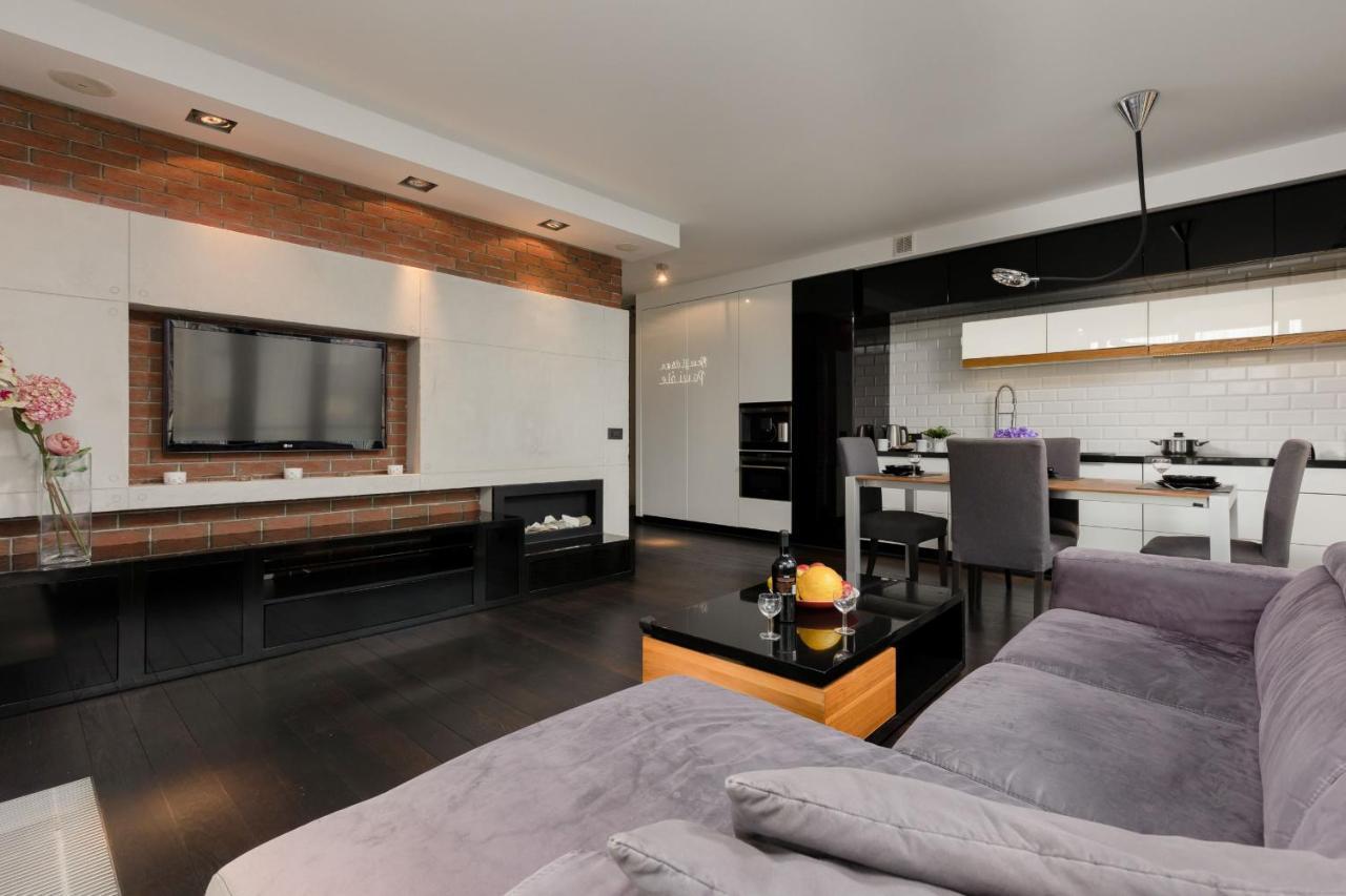 Warsaw Srodmiescie Riverside Three-Bedroom Apartment By Renters Varsóvia Exterior foto