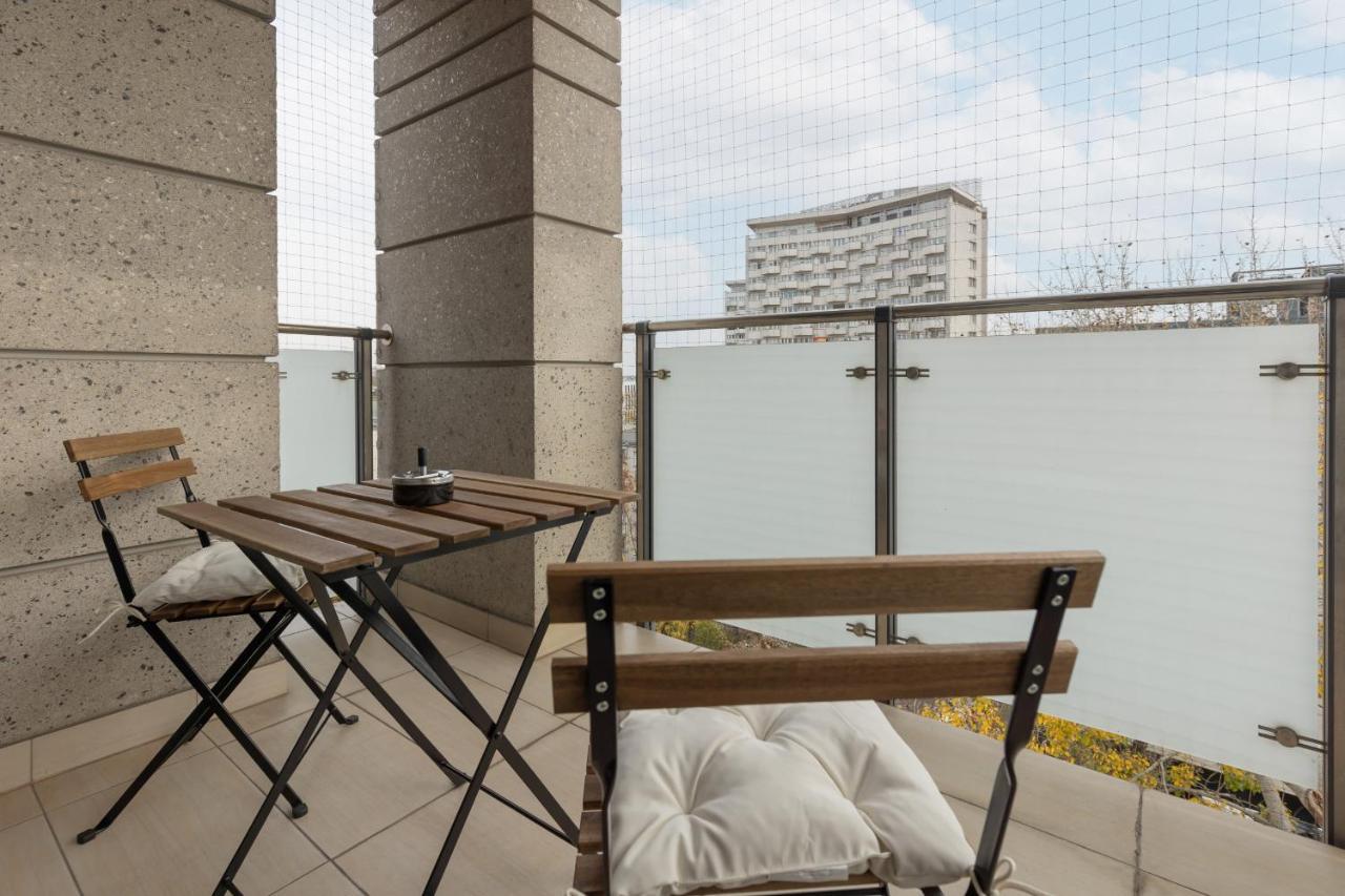 Warsaw Srodmiescie Riverside Three-Bedroom Apartment By Renters Varsóvia Exterior foto