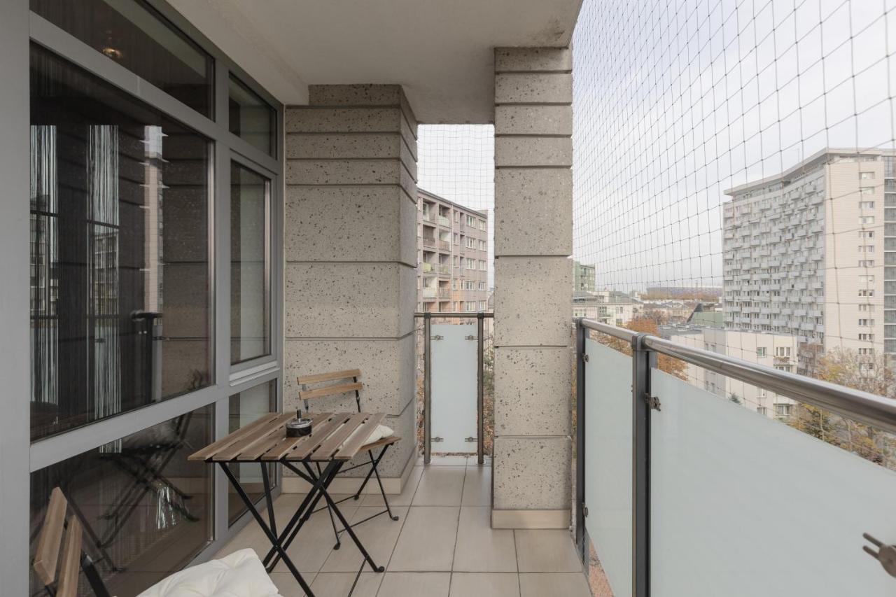 Warsaw Srodmiescie Riverside Three-Bedroom Apartment By Renters Varsóvia Exterior foto